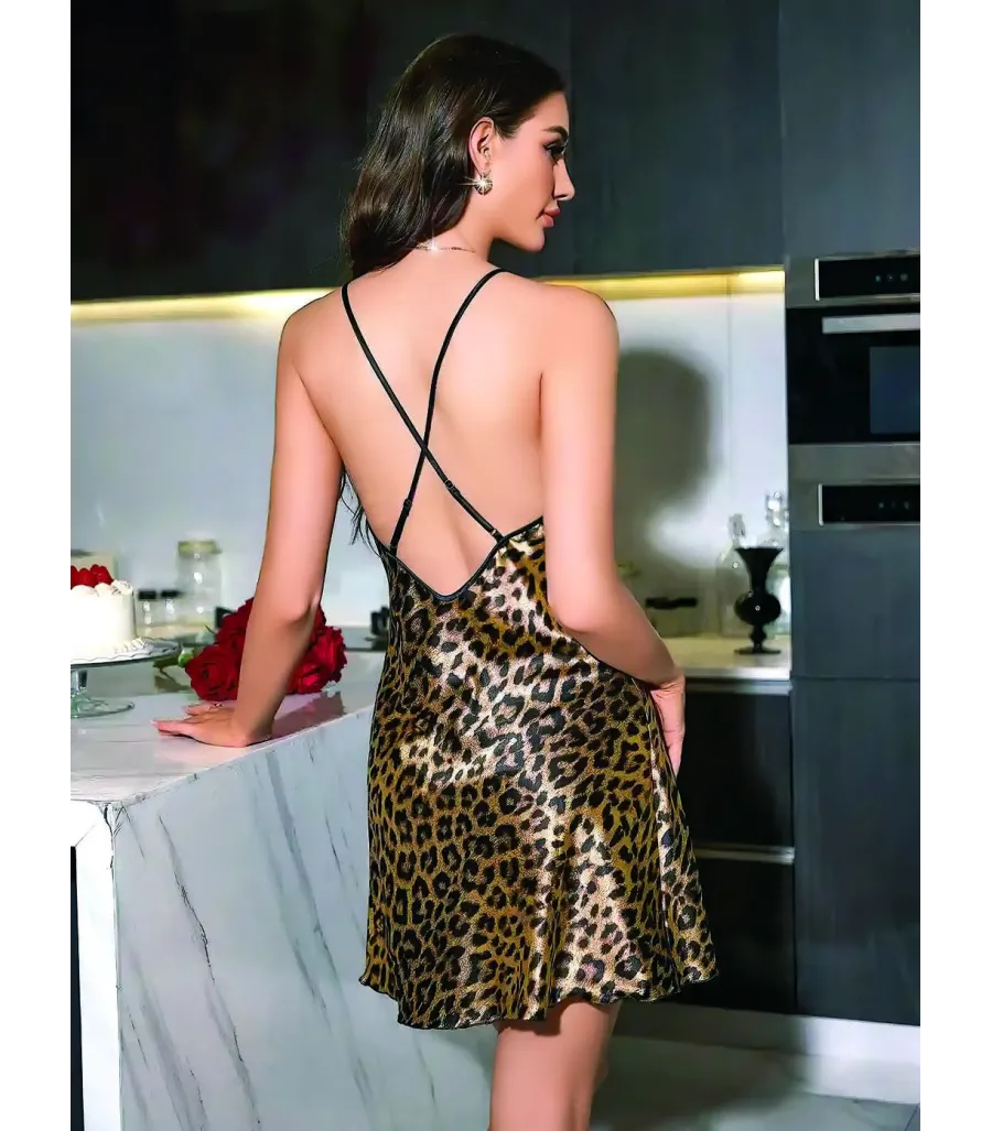 Leopar Desenli Gecelik